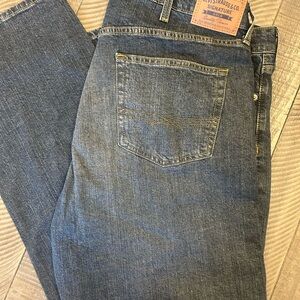 Levi's strauss signature gold  Relaxed straight Classic Blue Jeans 42x32 Jeans